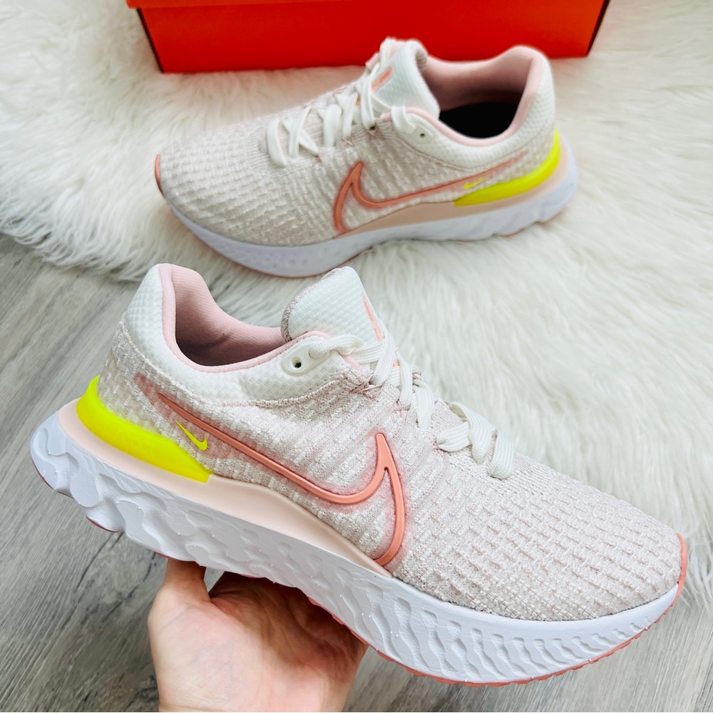 NWT Nike React Infinity Run FK 3 Women’s Shoes - Picture 2 of 10
